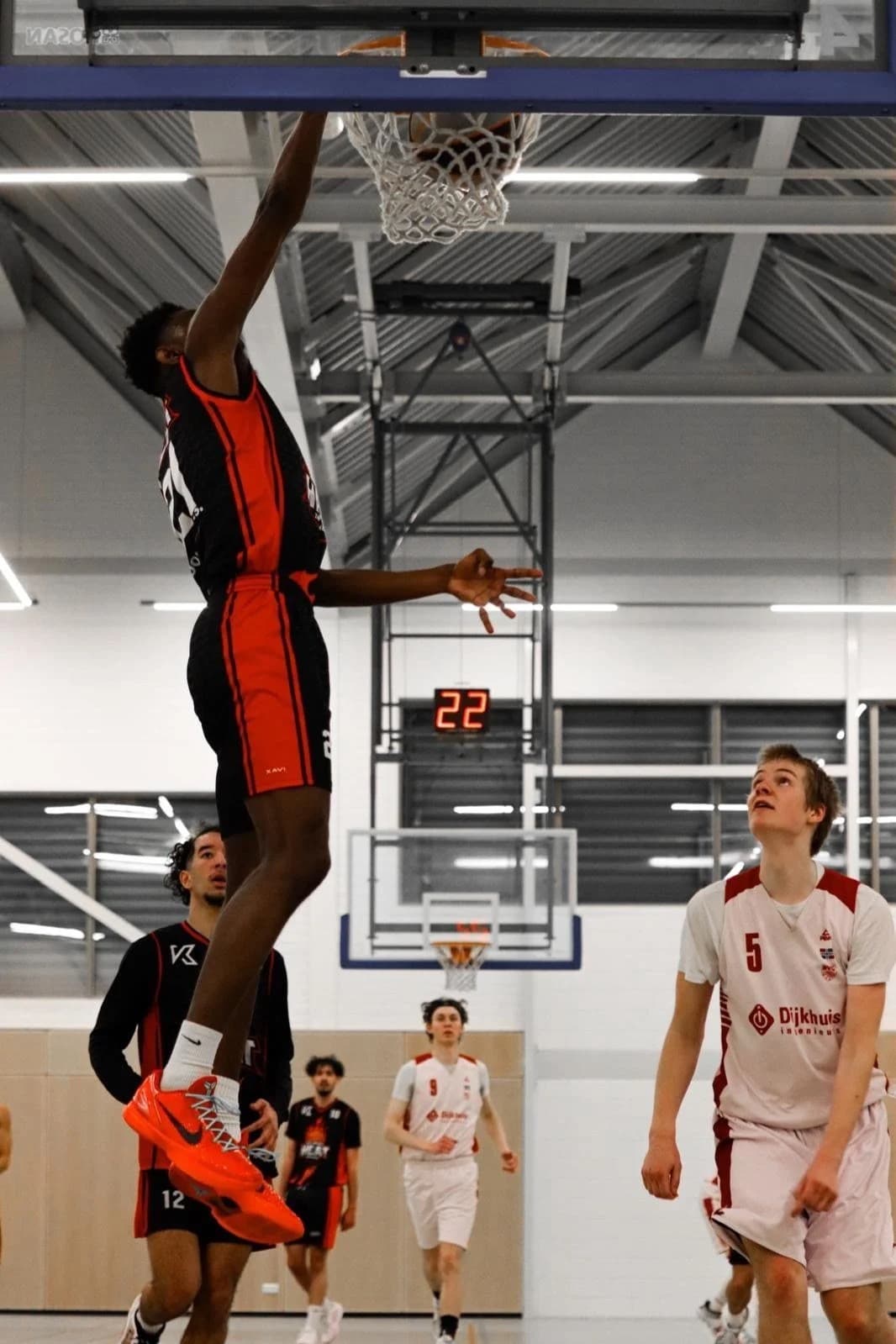 Graciano Comvalius photo 1