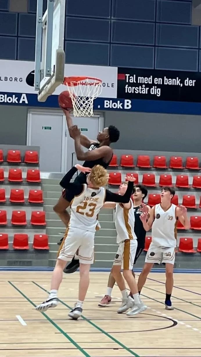 Kelvin Erhunmwunse photo 2