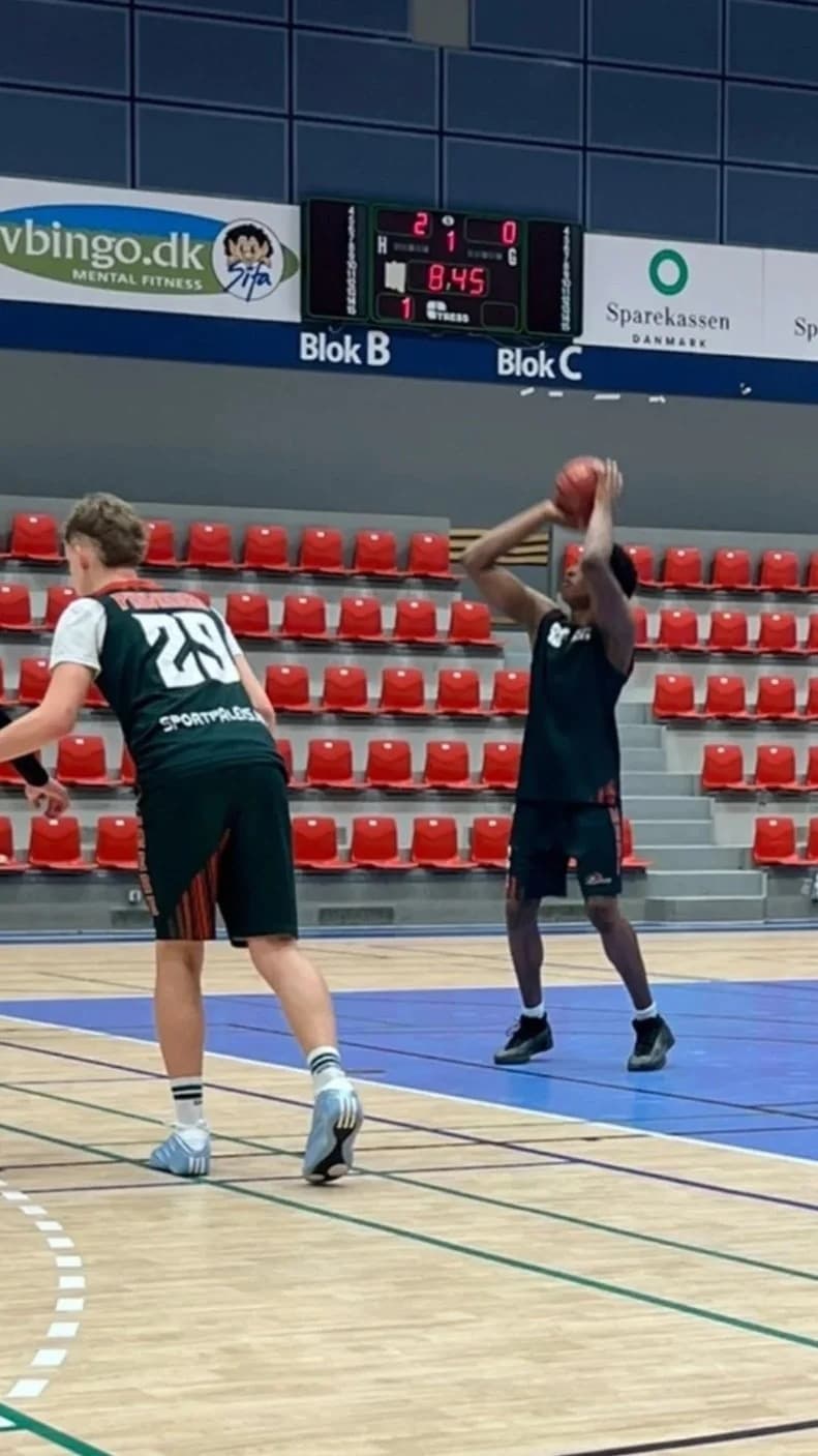 Kelvin Erhunmwunse photo 3