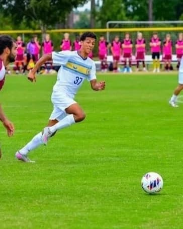 Max Robert Diaz Elizarde photo 2